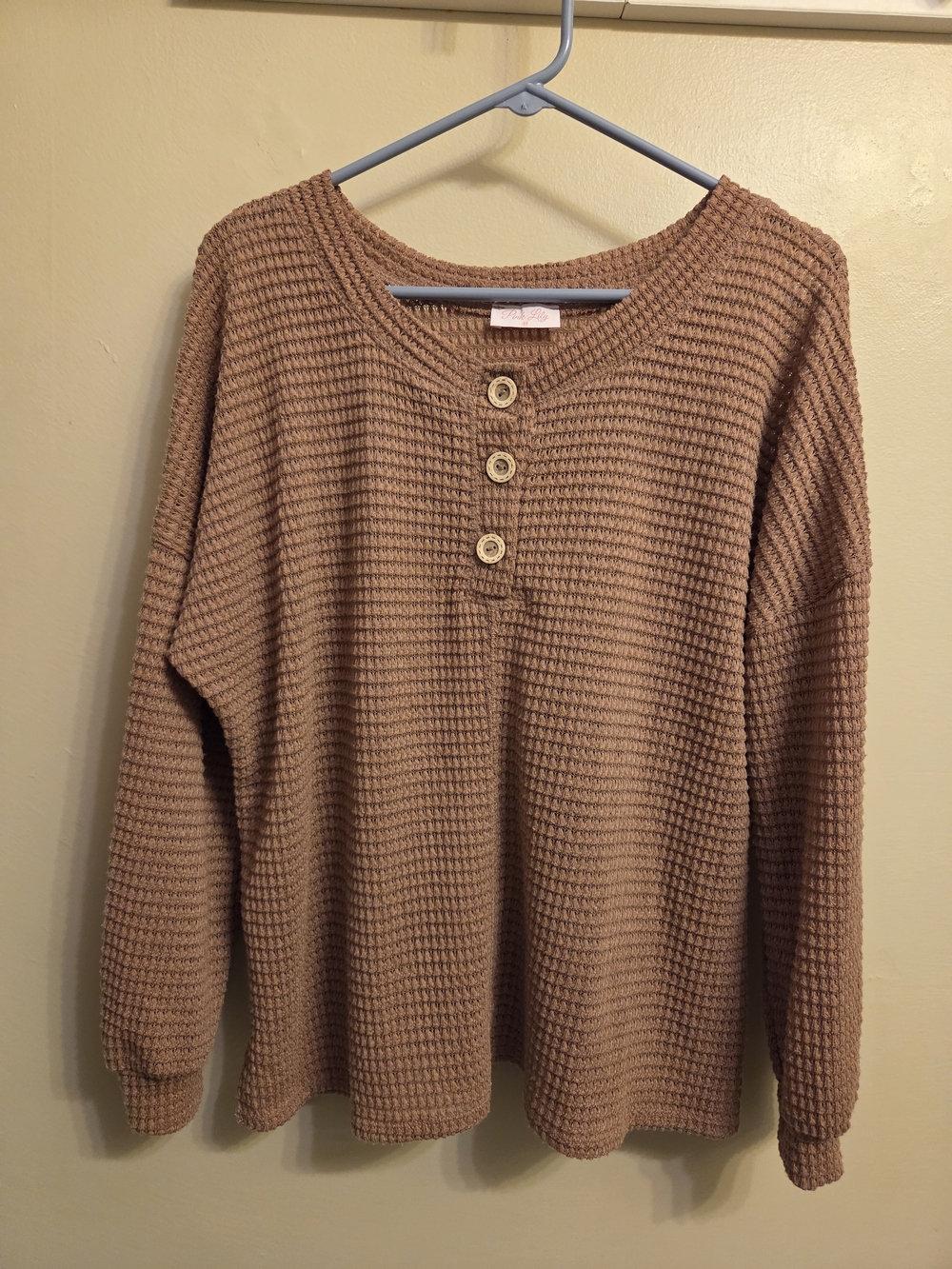 Pink Lily Camel Tan Waffle Knit Button Henley Top M Oversized Thermal Pullover